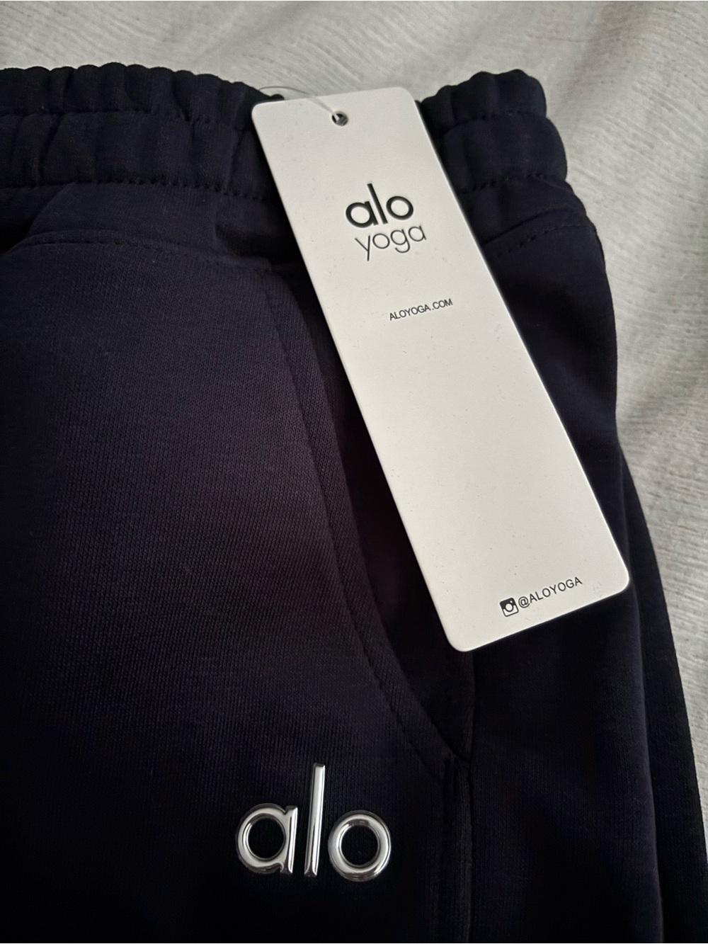 ALO Yoga Navy Jogger Sweatpants with Logo - Picture 2 of 3